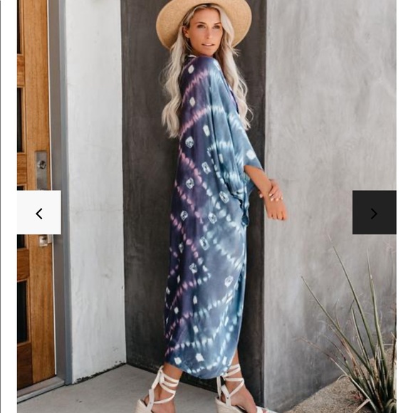 Vici Tops - 🌊 NWT! Vici Soneva Kimono in Blueberry